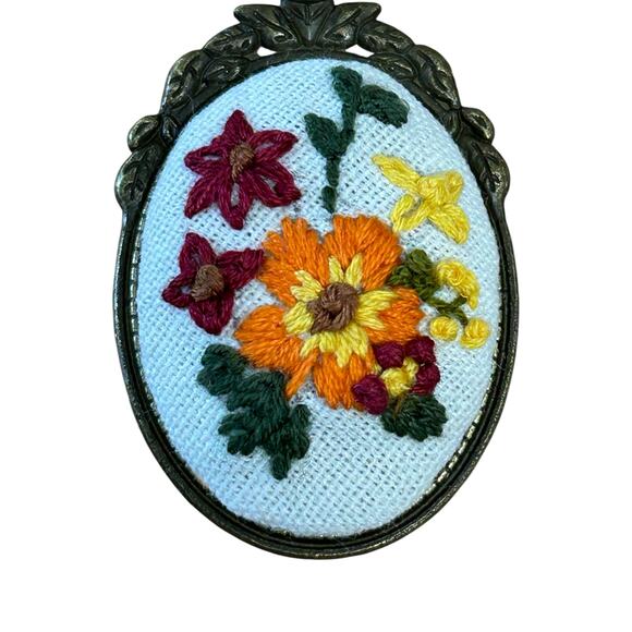 Autumn Floral Handmade Embroidery Necklace - Orange, Red - Picture 1 of 2